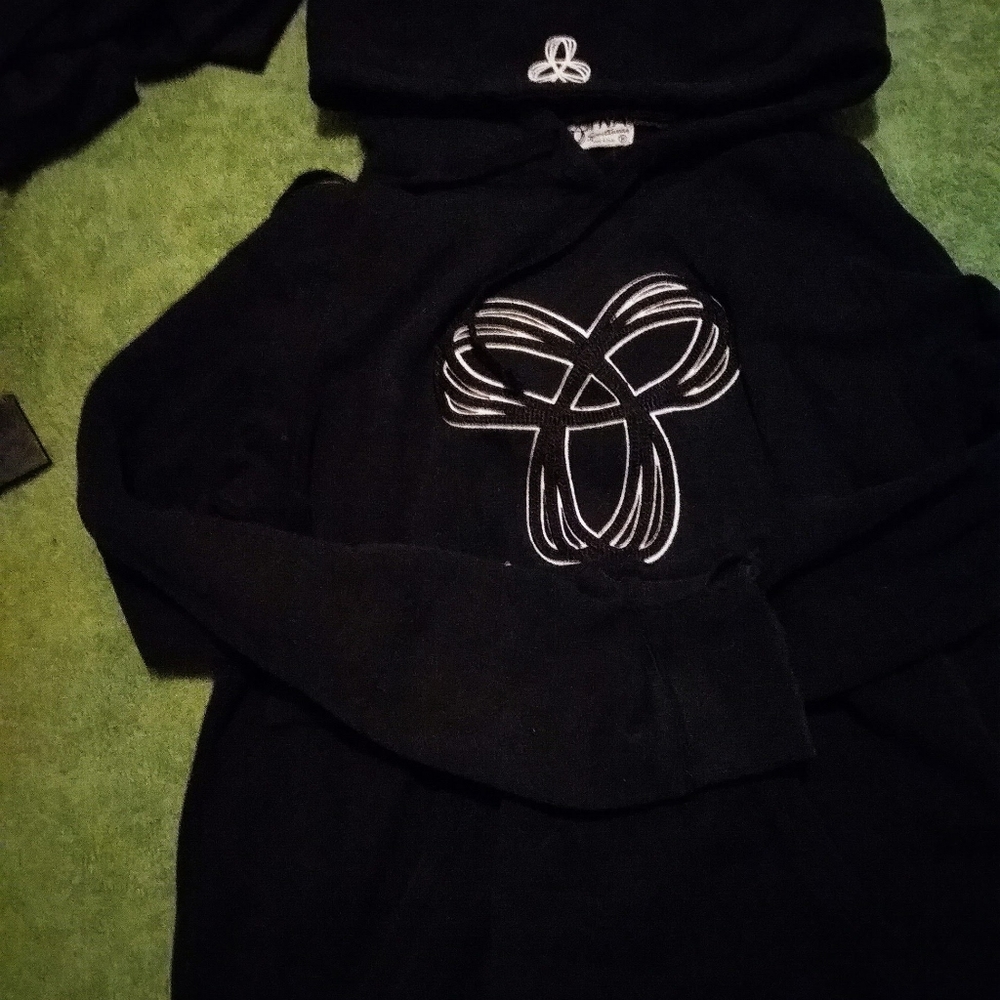 TNA sweatshirt